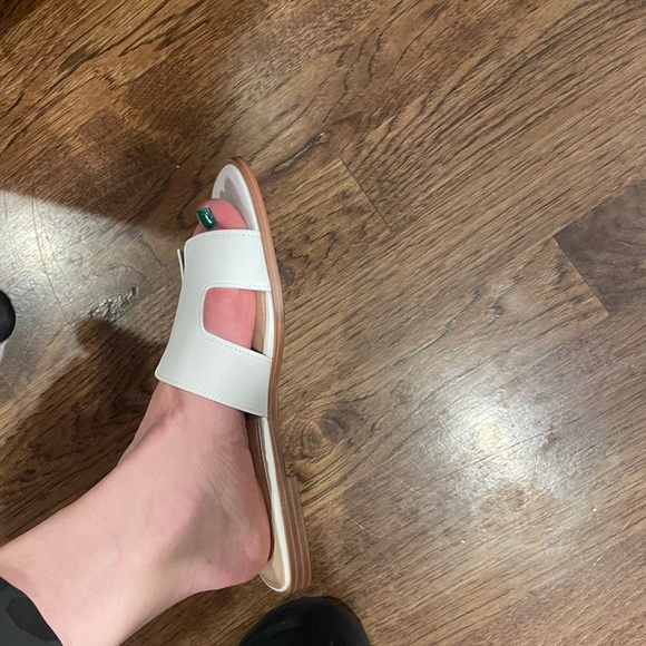 New white flats - Picture 5 of 5